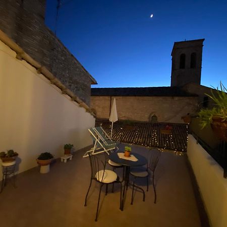 App. Con Terrazza Panoramica In Centro-蒙特法尔科 外观 照片