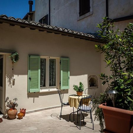App. Con Terrazza Panoramica In Centro-蒙特法尔科 外观 照片
