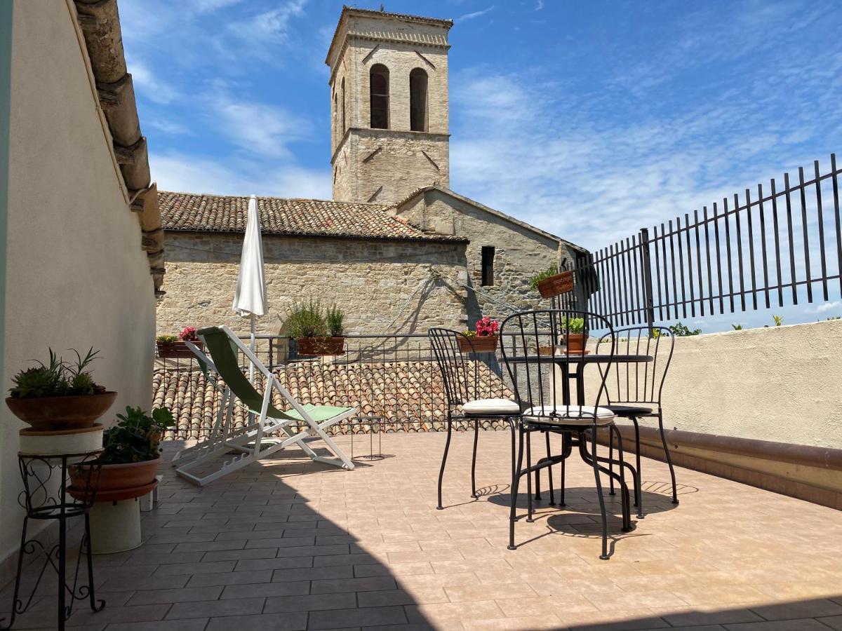 App. Con Terrazza Panoramica In Centro-蒙特法尔科 外观 照片