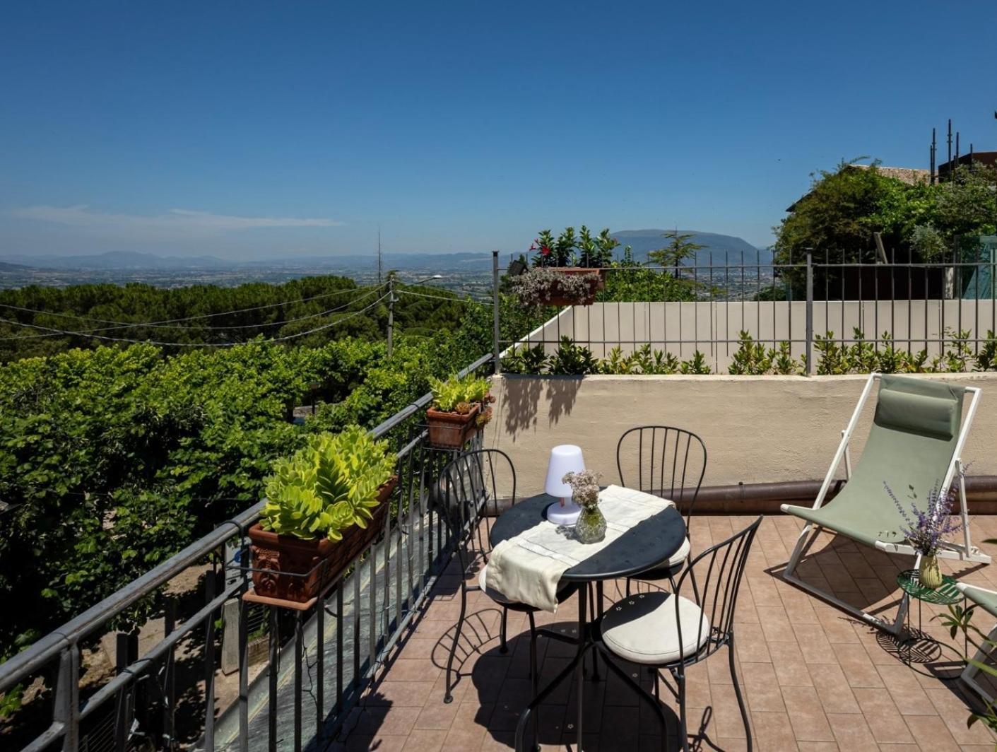App. Con Terrazza Panoramica In Centro-蒙特法尔科 外观 照片